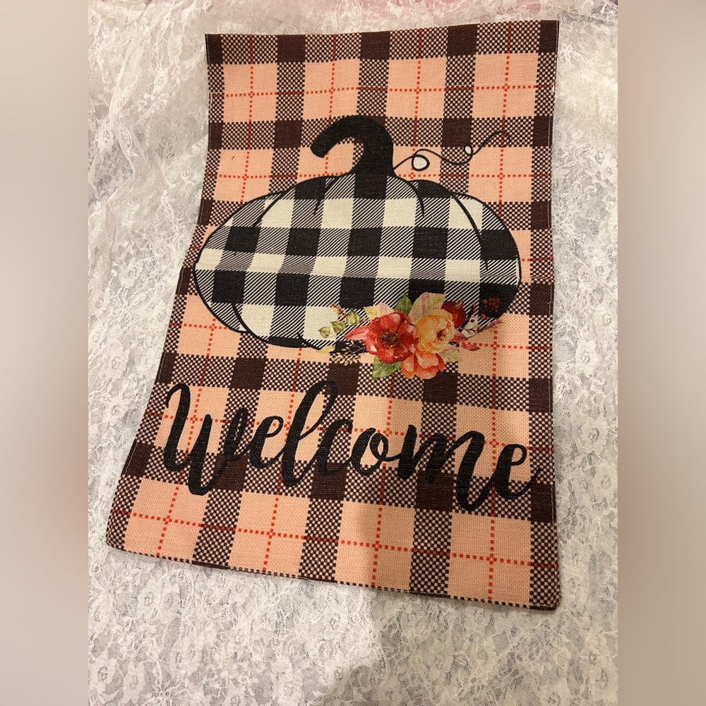 Plaid Welcome garden flag
Two side
Fall